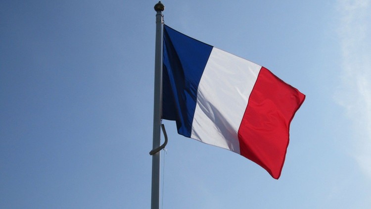 Zamieszki we Francji to wina gier wideo – twierdzi prezydent kraju