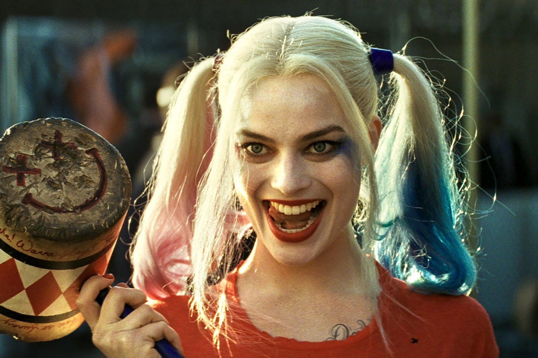 Margot Robbie should play Harley Quinn again.  This is what James Gunn wants