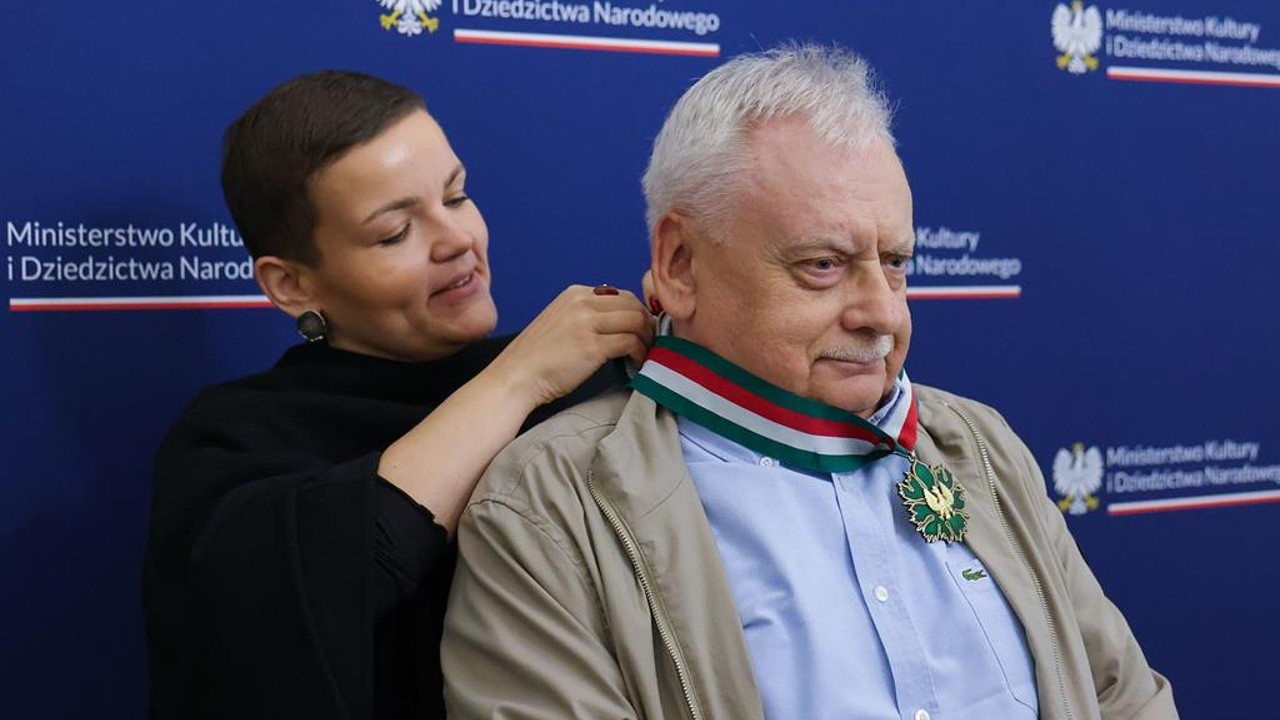 Andrzej Sapkowski wyróżniony Złotym Medalem Gloria Artis. Twórca Wiedźmina został „zasłużony kulturze”