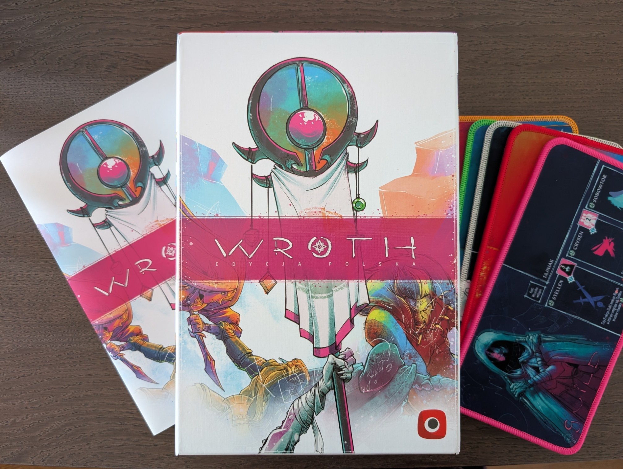 Wroth - recenzja. Neonowe area control w godzinę