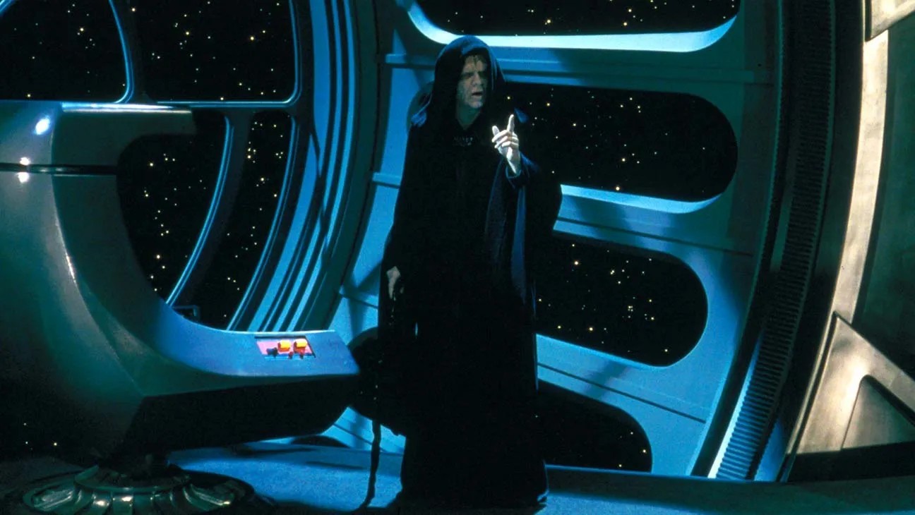 Imperator Palpatine otrzymał najbardziej wstrząsającą scenę, podkreślającą jego władzę nad Darthem Vaderem